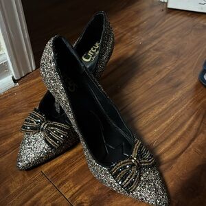 Sam Edelman sparkle bow shoes. 11W Harriet Glitter Bow Style Heels